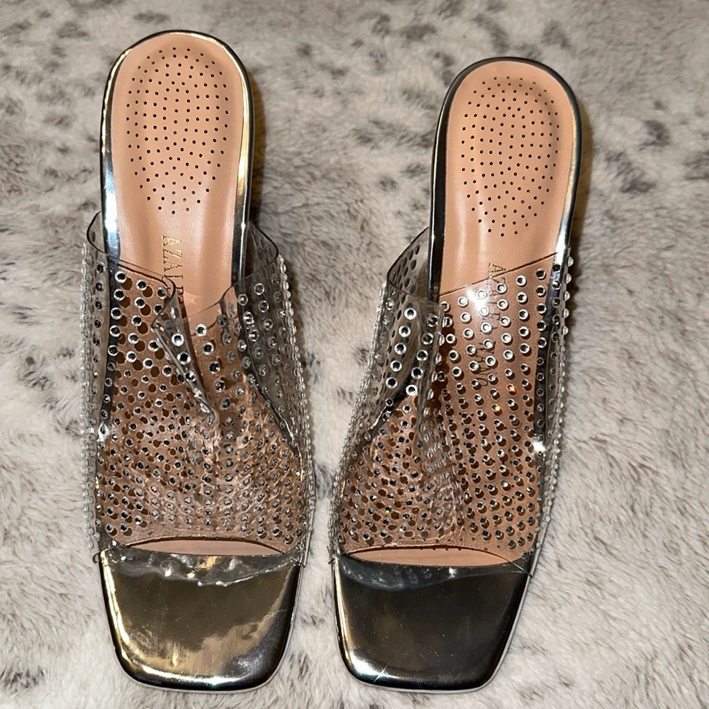 Women’s sz 8 heels clear